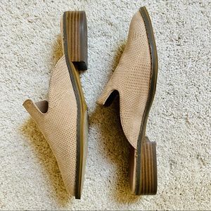 NWOT Vici Indigo Rd. Hayze Mules